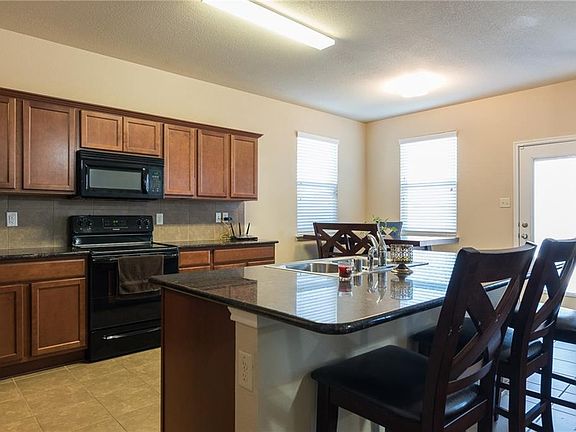 5th image of 1208 Koto Wood Dr