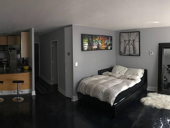 5th image of 210 N 17th St Unit 710