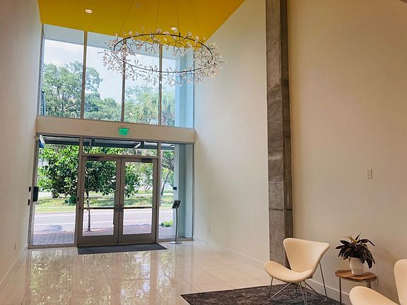lobby 082021
