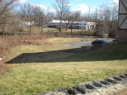 2nd image of 147 W Main St