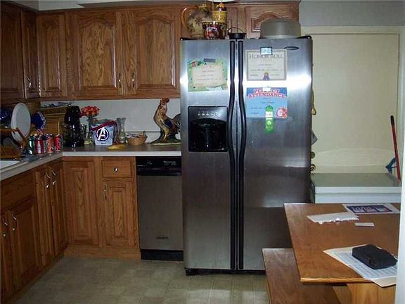 5th image of 4613 Farrington Ave