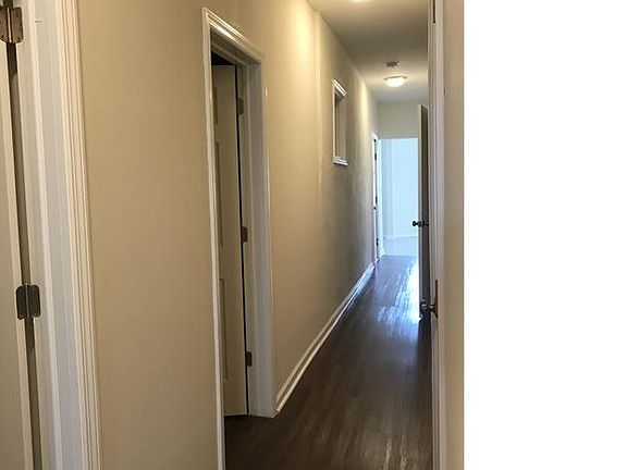 5th image of 149 N Broadway