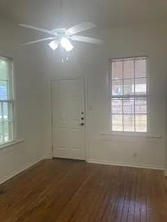5 bed, 2.0 bath, 1952 sqft, $5,200 — Photo 4