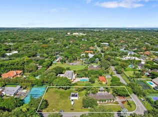 10600 SW 88th Ct, Miami, FL 33176