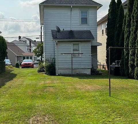 3rd image of 1492 Murray St