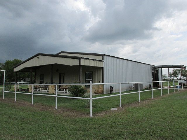 2705 Earls Trail
