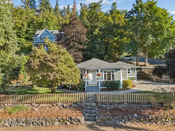 716 4th Ave, Oregon City, OR 97045