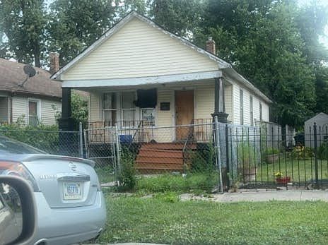3rd image of 36 W 151st St