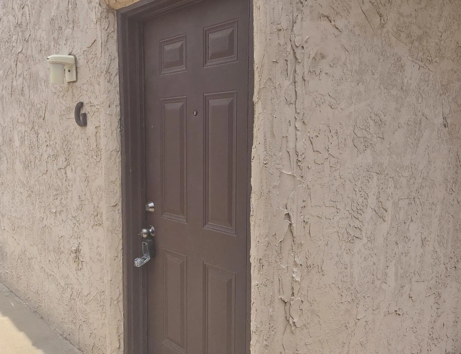2 bed, 1.0 bath, 1076 sqft, $950 — Photo 2