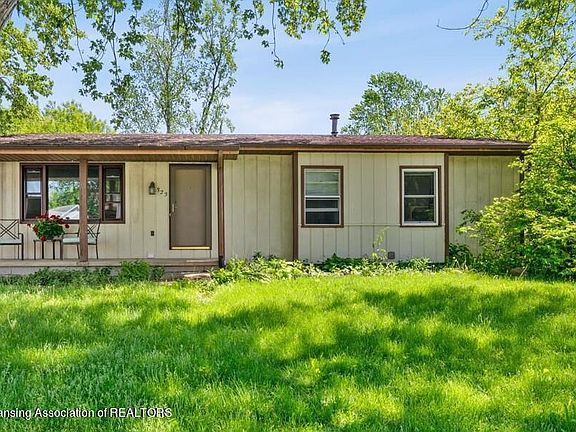 2nd image of 323 Harvest Ln