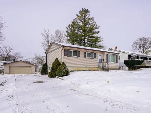 102 Starr Ave, Waterford, MI 48328