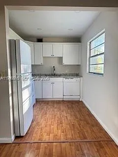 200 SW 132nd Way #104L — Photo 4