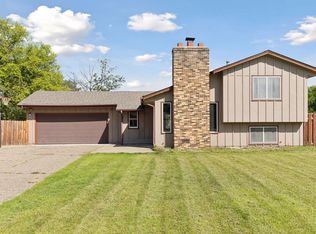 8000 Vincent Cir N, Brooklyn Park, MN 55444
