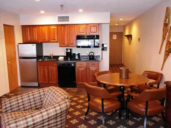 5620 Highlands Dr #519, Harbor Springs, MI 49740