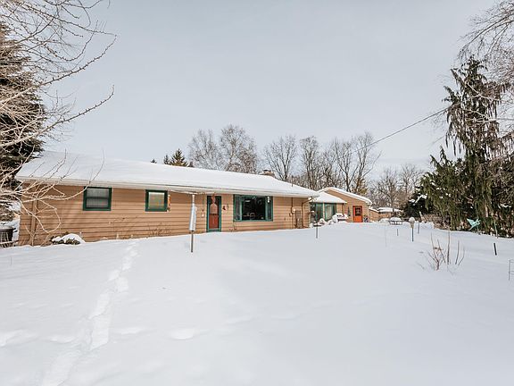 5th image of 10007 W Upham Ave