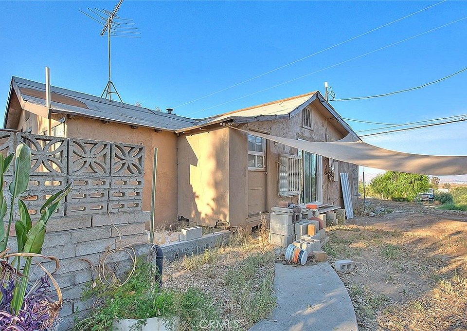 1st image of 21635 Hawthorne Ave