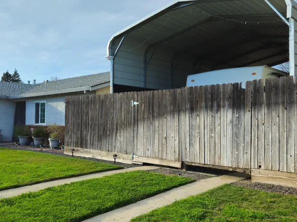 13319 Welch St, Waterford, CA 95386