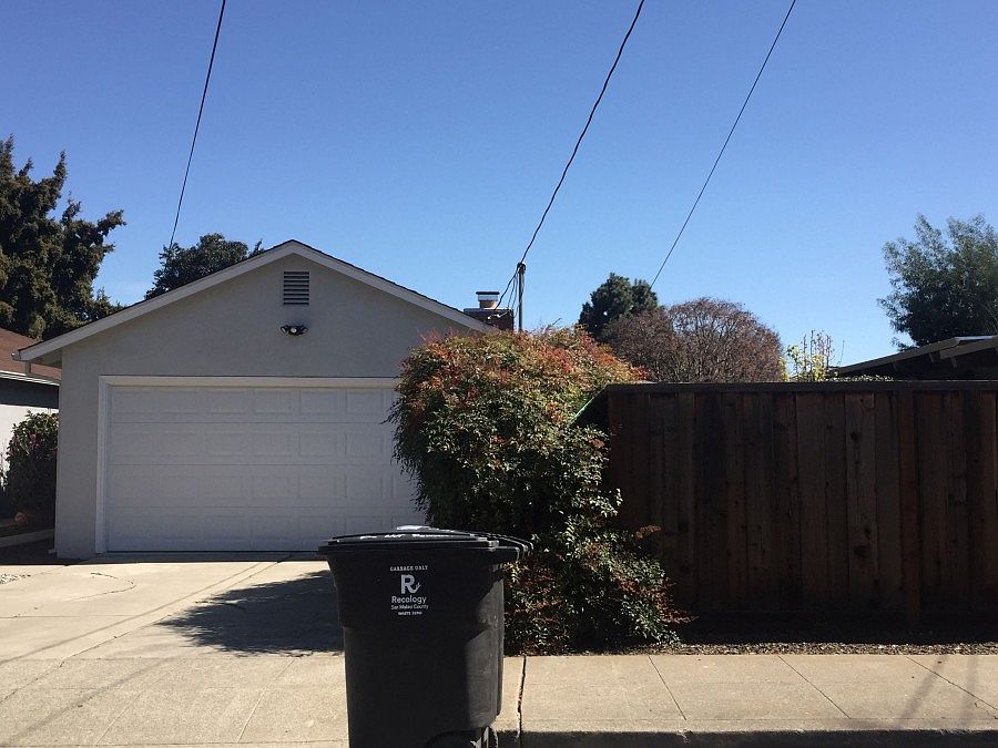 2nd image of 1826 Clarke Ave