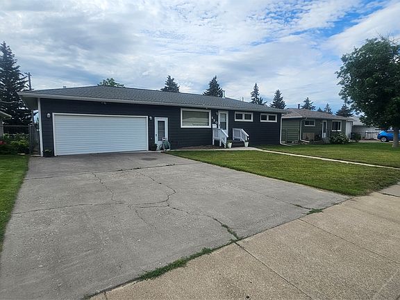 2nd image of 120 Riverview 1 E