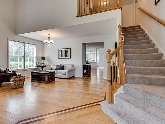 3rd image of 4812 N Nordica Ave