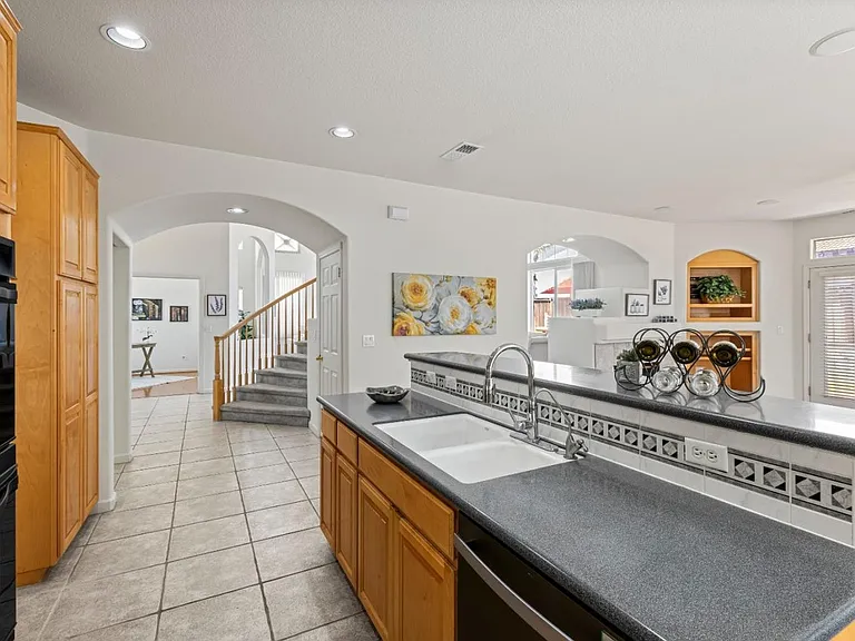 1515 Dovetail Way — Photo 7