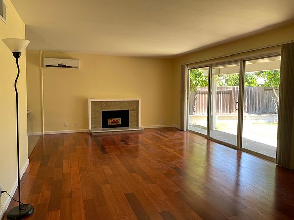 3rd image of 1934 Foxworthy Ave