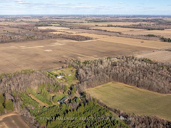 3rd image of 1376 Macdonald Rd
