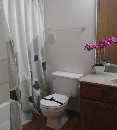 Dual Entry Second Bath