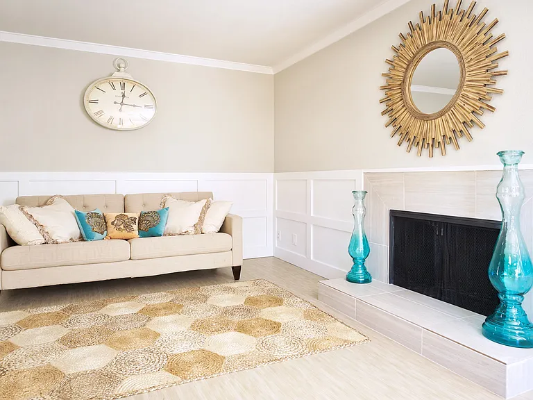 DP5 FURN living small