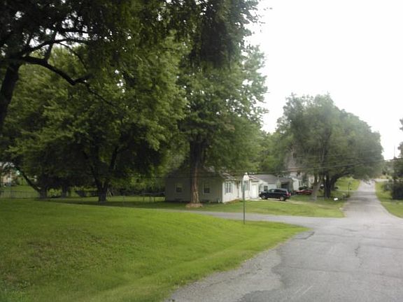 4th image of 5810 Edith Ave