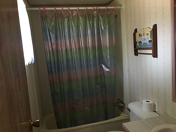 2nd image of 338 Evans Ln