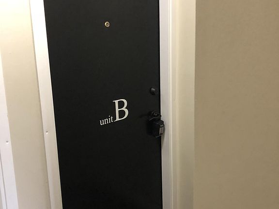 2nd image of 5281 Cricket Glen Ct APT B