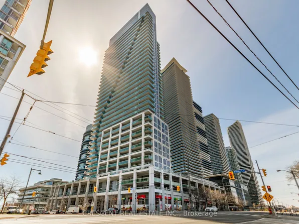 16 Brookers Ln #2402, Toronto, ON M8V 0A5