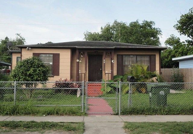1st image of 88 Central Park Dr