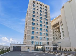50 W Broadway #1001, Long Beach, NY 11561