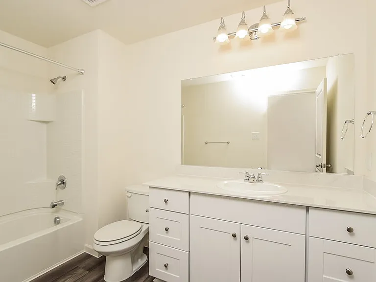 1801 Sandlin Dr — Photo 14
