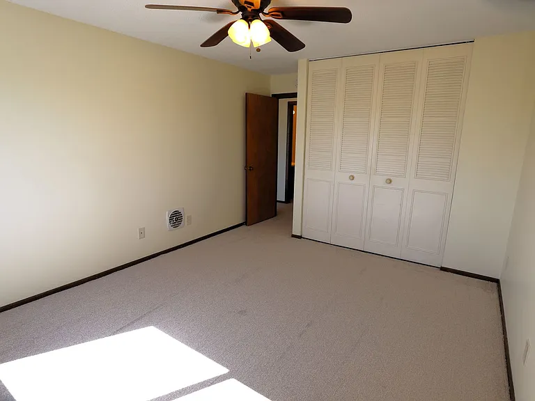 4000 Parklawn Ave — Photo 15