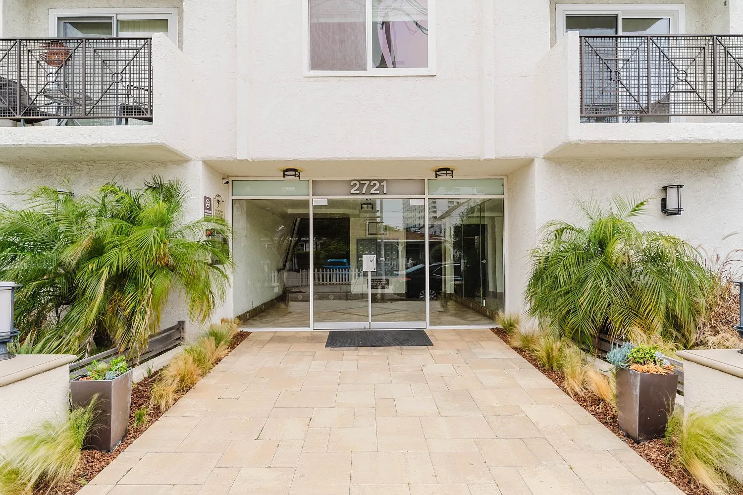 1 bed, 541 sqft, $3,600 — Photo 1
