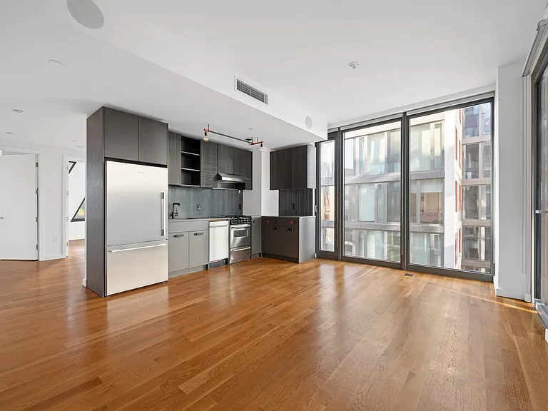 54 Noll St #450 — Photo 1