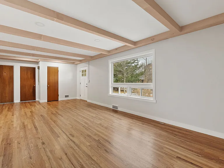 4210 Balsam St — Photo 6