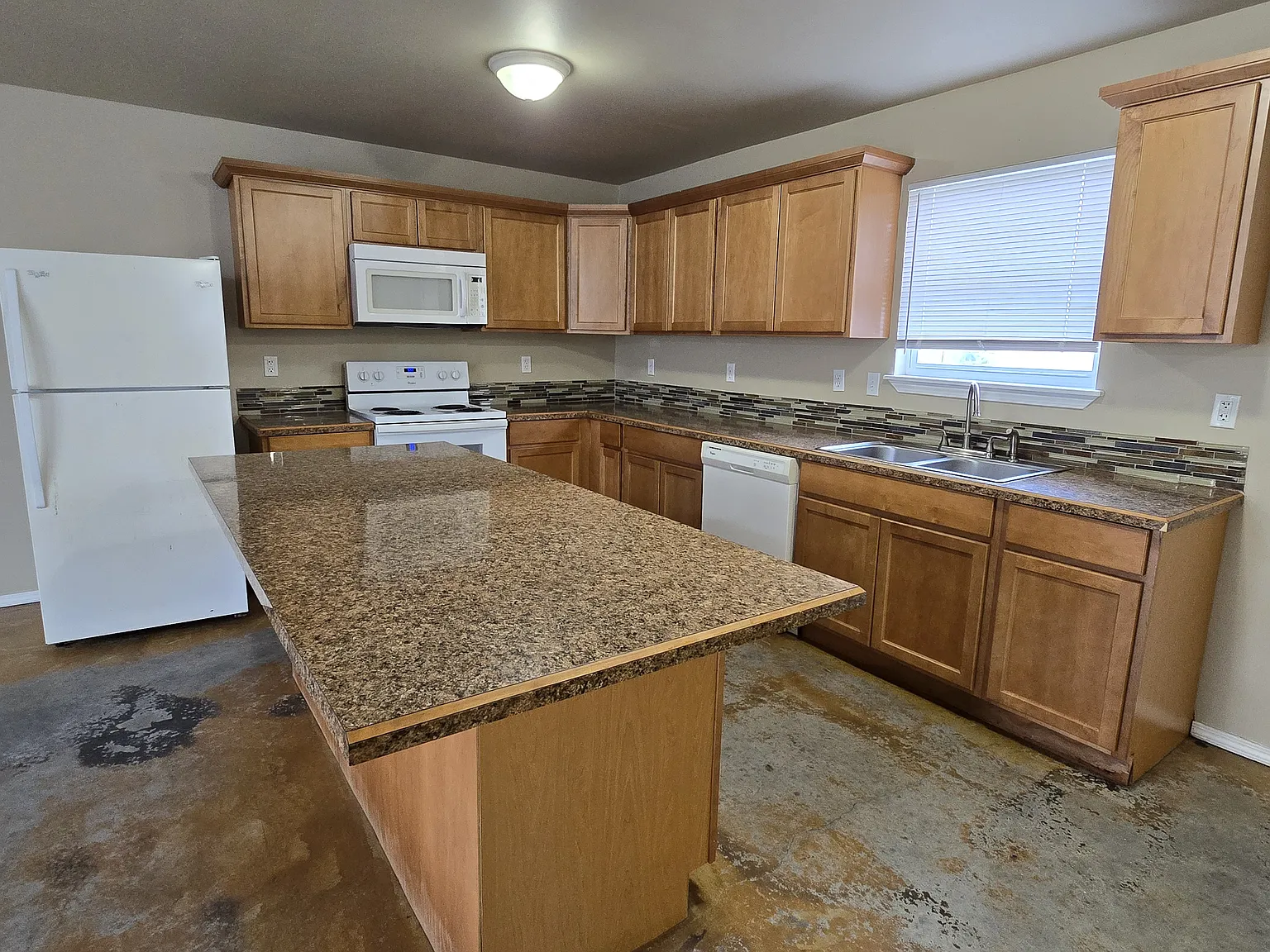 2 bed, 1150 sqft, $1,350 — Photo 3