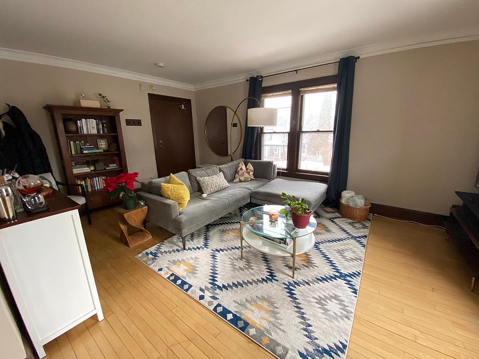 1st image of 2644 Fremont Ave S #2