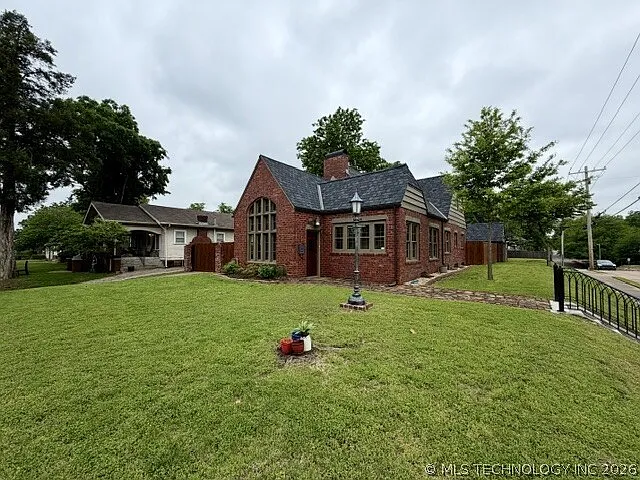 1904 S Yorktown Ave — Photo 38