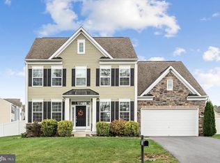 451 Avalon Trl, Hedgesville, WV 25427