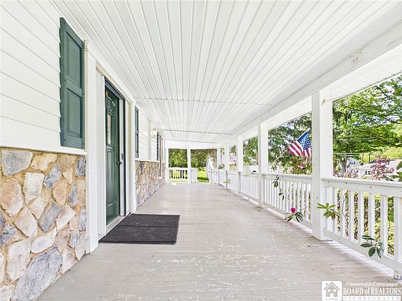 4th image of 373 Kansas Branch Rd