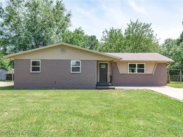 508 E Sarah Ave, Sallisaw, OK 74955