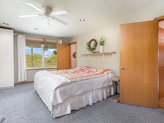 5th image of 3969 N Ehlers Rd