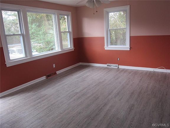 4th image of 1902 Carneal St