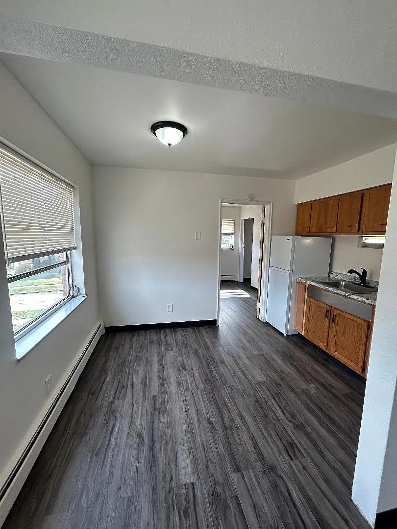 Building Photo - 3318 Camvic Ter #10