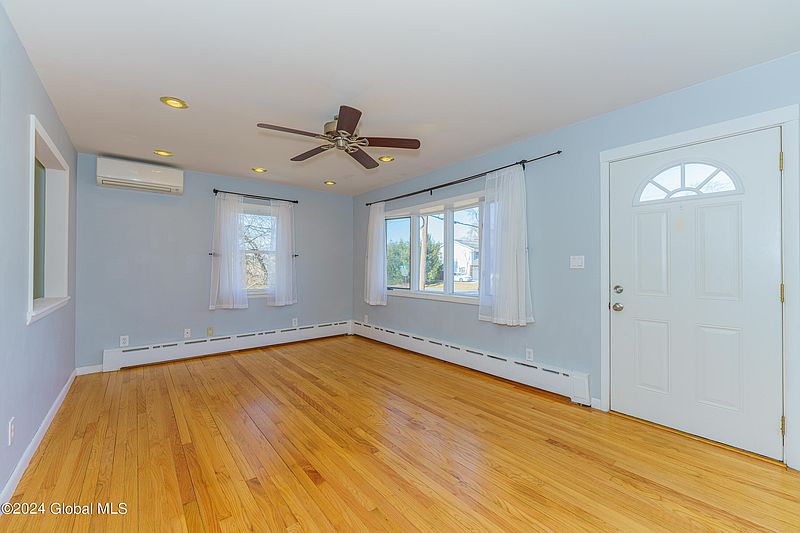 5th image of 1 Launfal Street